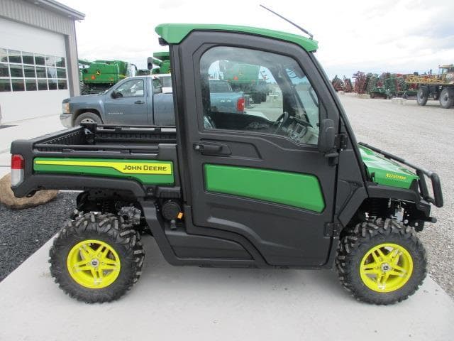 Image of John Deere XUV 835R equipment image 2