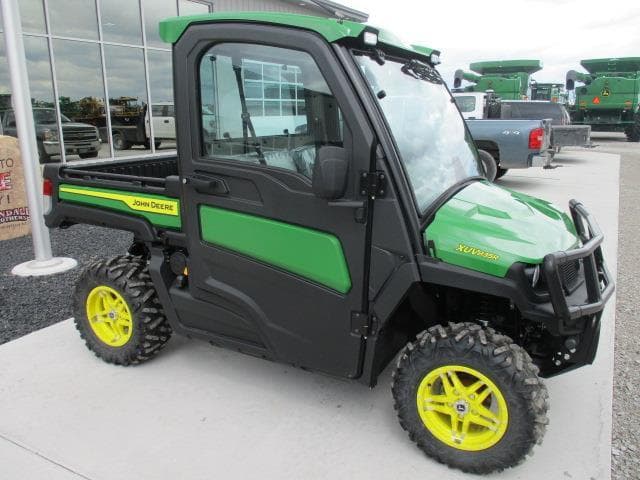 Image of John Deere XUV 835R equipment image 1