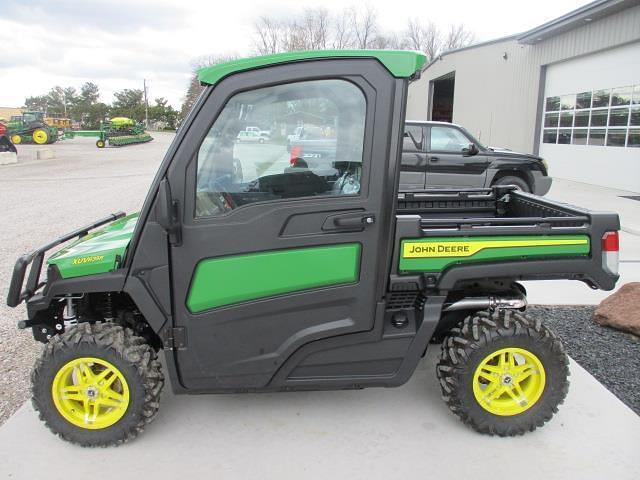 Image of John Deere XUV 835R equipment image 2