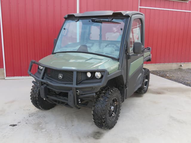 Image of John Deere XUV 835R equipment image 3