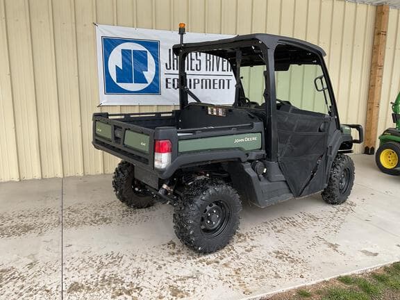 Image of John Deere XUV 835M equipment image 2