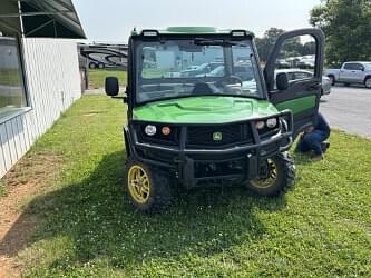 Image of John Deere XUV 835R Primary image