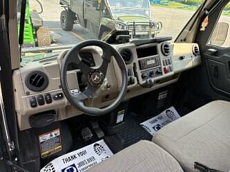 Image of John Deere XUV 835R equipment image 1