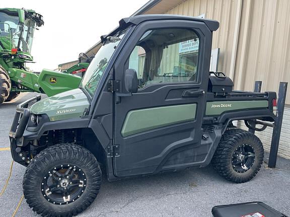 Image of John Deere XUV 835R Image 0