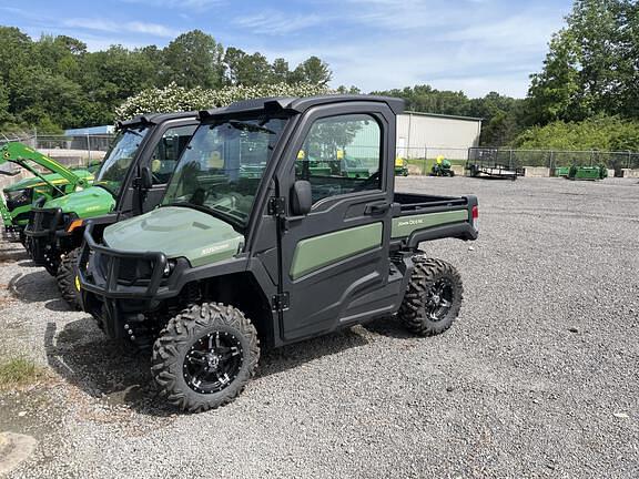 Image of John Deere XUV 835R equipment image 2