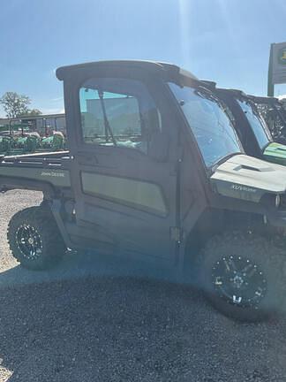 Image of John Deere XUV 835R Primary image