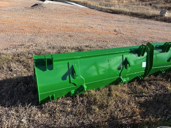 Image of John Deere Bucket Grapple Image 1