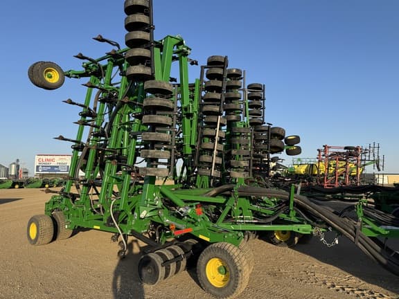 Image of John Deere H561 equipment image 3