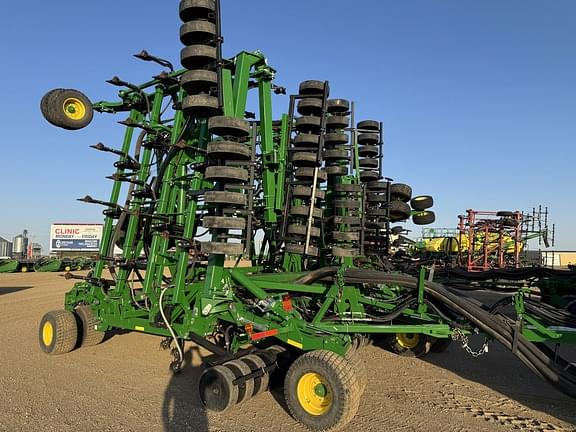 Image of John Deere H561 Primary image
