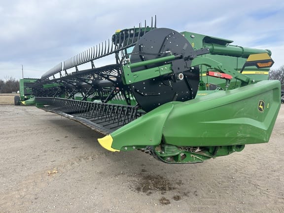 2024 John Deere HD35F Equipment Image0