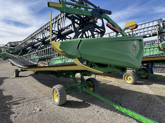 2024 John Deere HD35R Equipment Image0