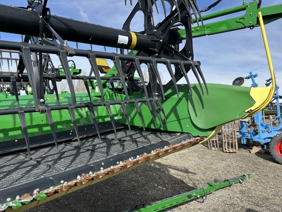 Image of John Deere HD35R equipment image 4