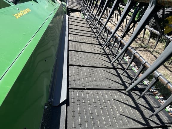 Image of John Deere HD35R equipment image 4