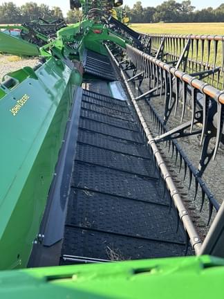 Image of John Deere HD35R equipment image 2