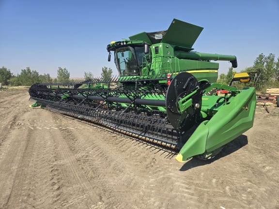 2024 John Deere HD40F Equipment Image0