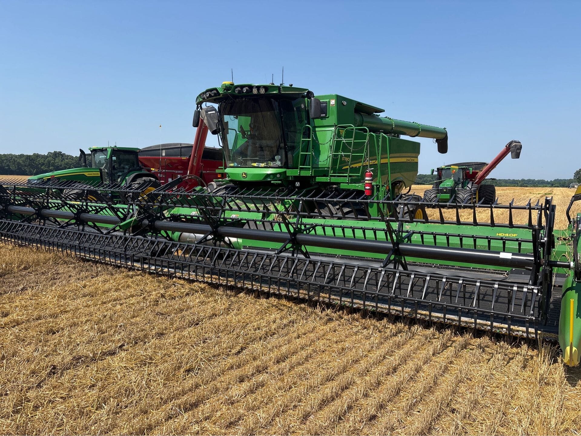 2024 John Deere HD40F Equipment Image0