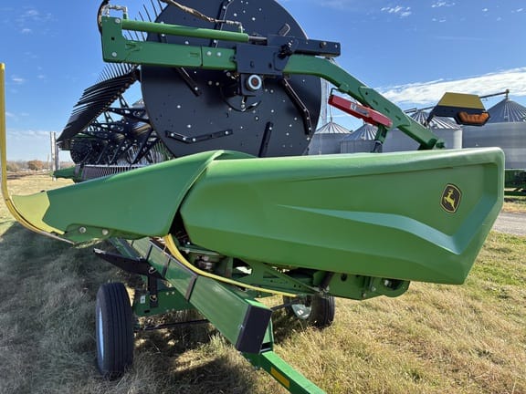 2024 John Deere HD40F Equipment Image0