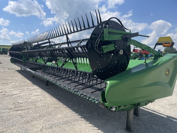 2024 John Deere HD40F Equipment Image0