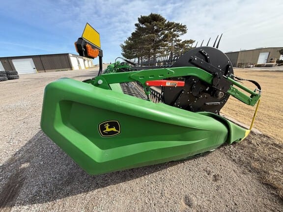 2024 John Deere HD40F Equipment Image0