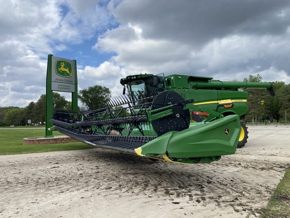 2024 John Deere HD40F Equipment Image0