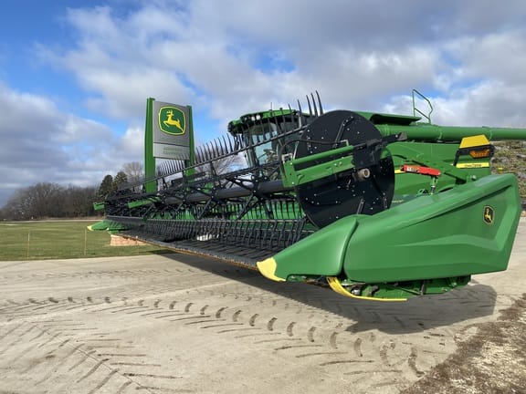 2024 John Deere HD40F Equipment Image0