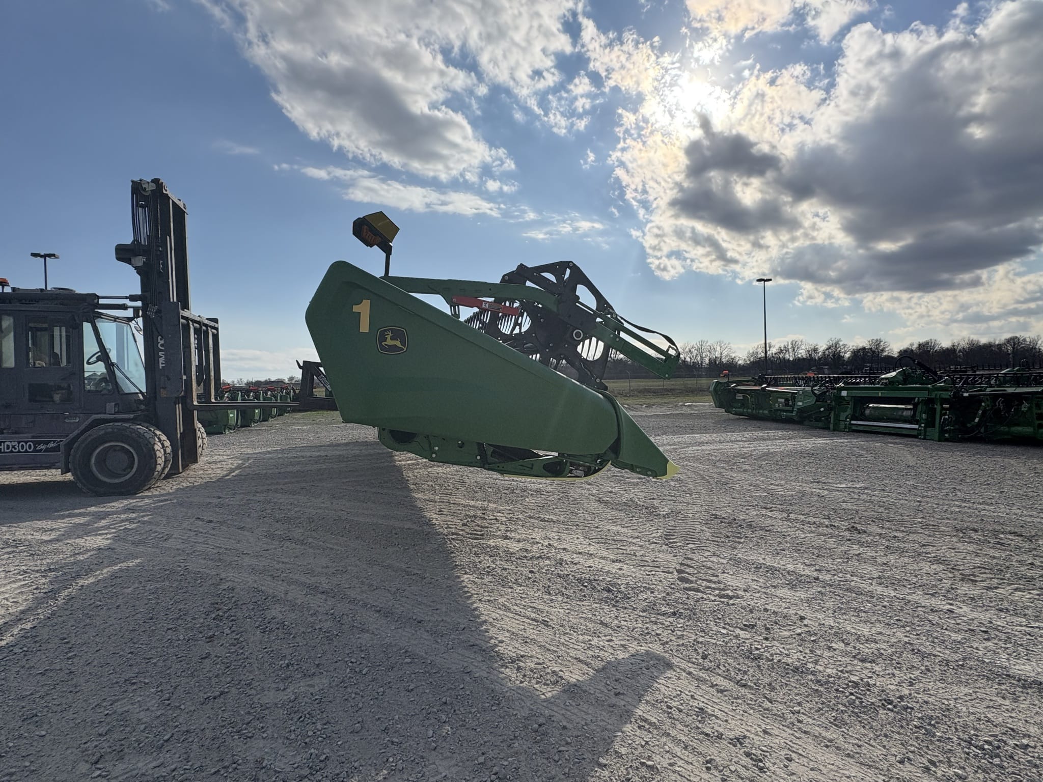 2024 John Deere HD40F Equipment Image0