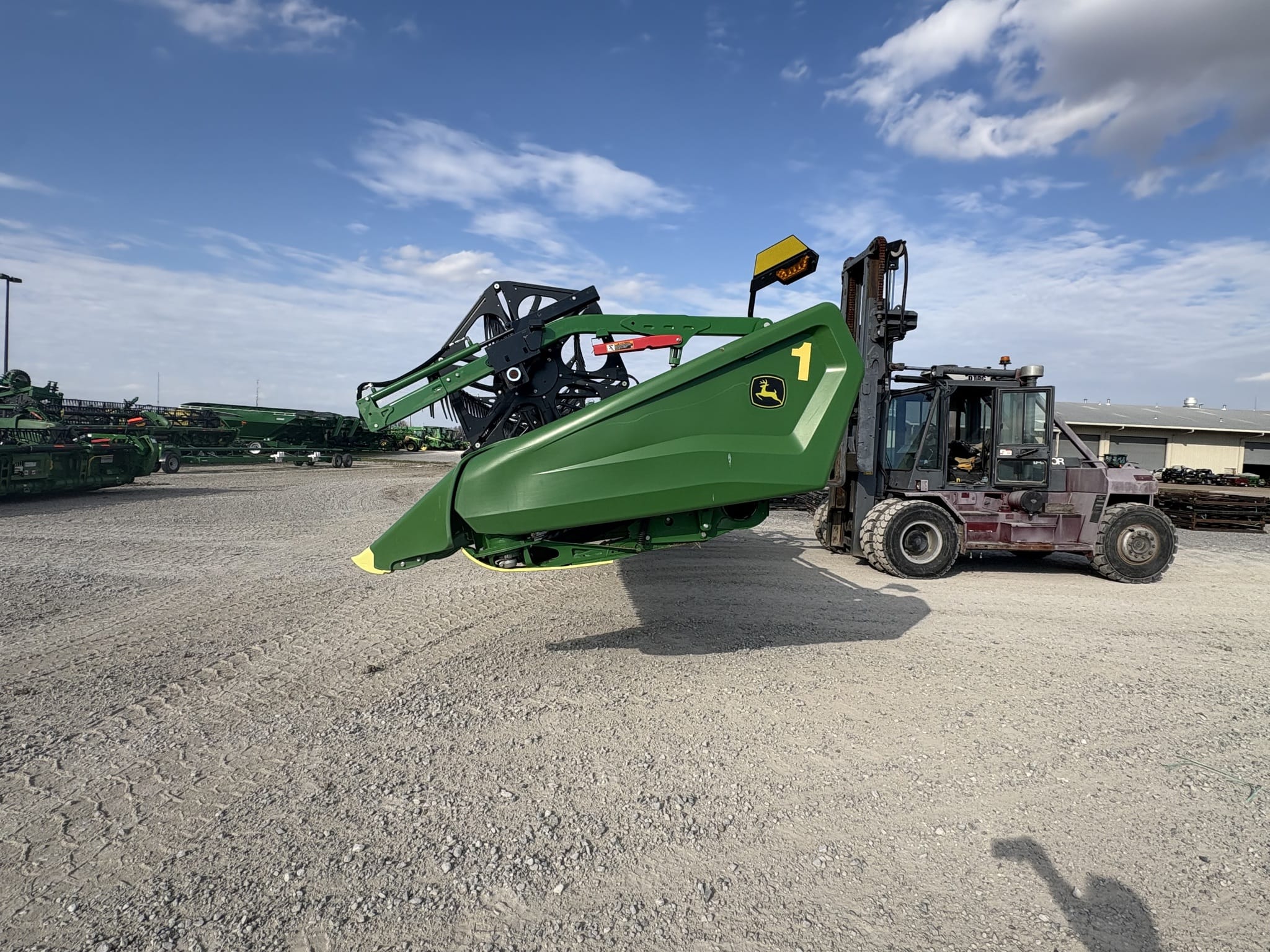 2024 John Deere HD40F Equipment Image0