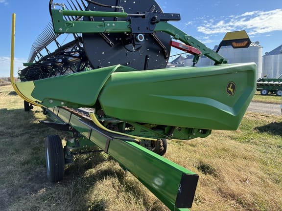 2024 John Deere HD40F Equipment Image0