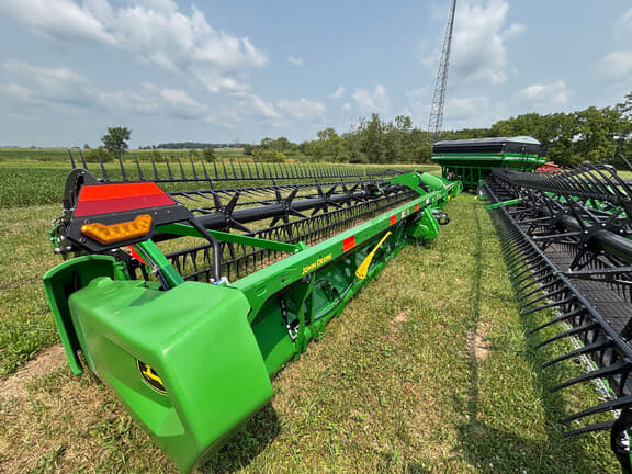 Image of John Deere RD45F equipment image 3