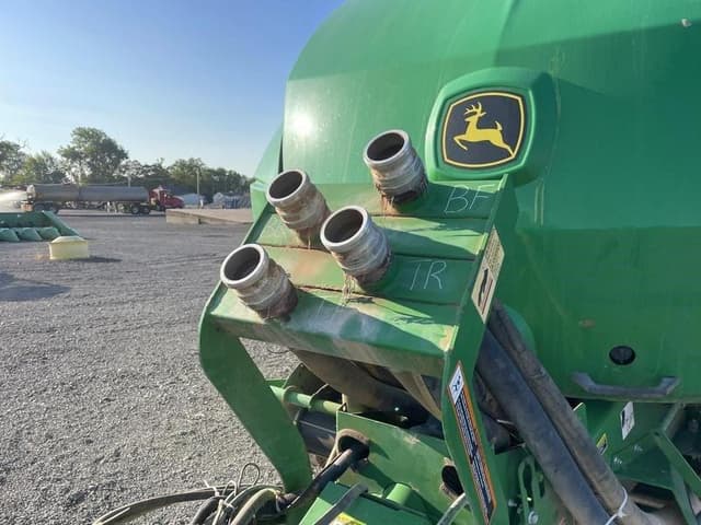 Image of John Deere L341 equipment image 4