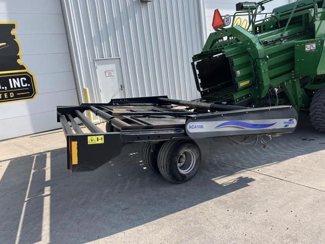 Image of John Deere L341 equipment image 2