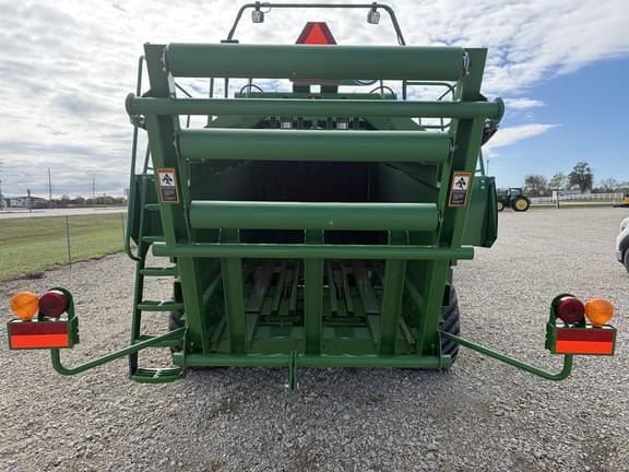 Image of John Deere L341R equipment image 4