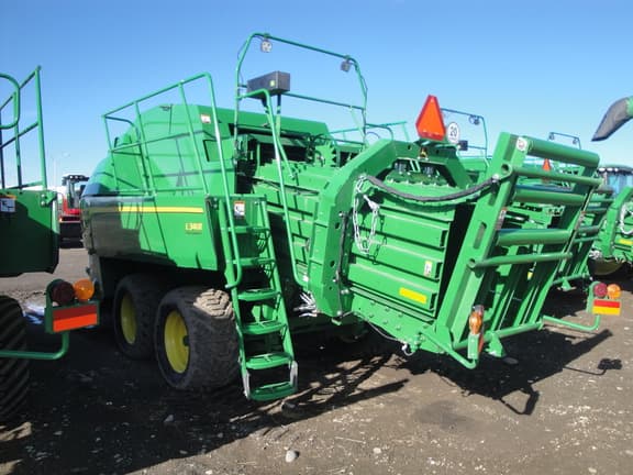 Image of John Deere L341R equipment image 2