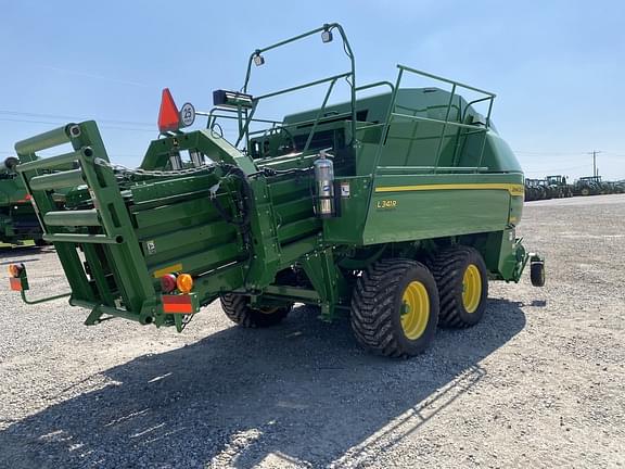 Image of John Deere L341R equipment image 2