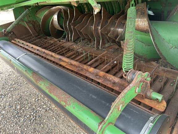 Image of John Deere L341R equipment image 3