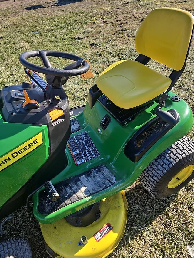 Image of John Deere S110 equipment image 4