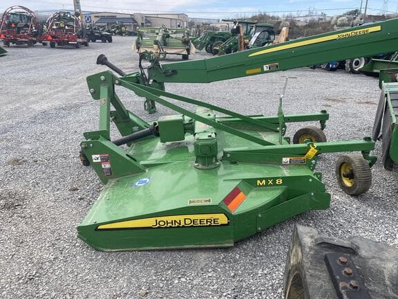 Image of John Deere MX8 equipment image 4