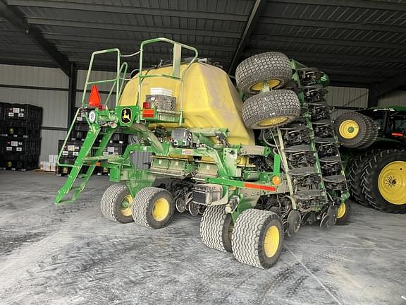 Image of John Deere N530C equipment image 2