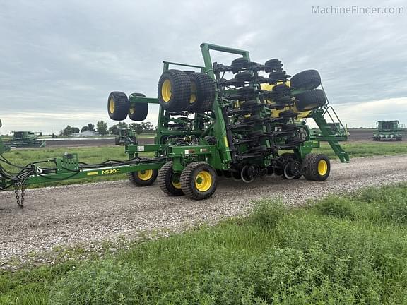 Image of John Deere N530C equipment image 4