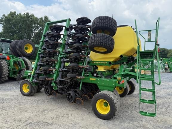 Image of John Deere N530C equipment image 2