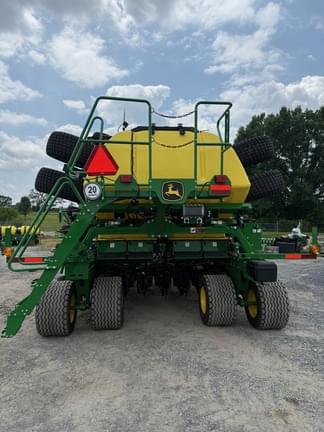 Image of John Deere N530C equipment image 3