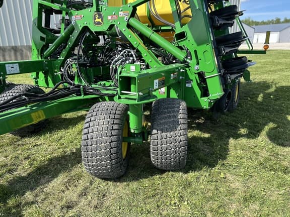 Image of John Deere N530C equipment image 4