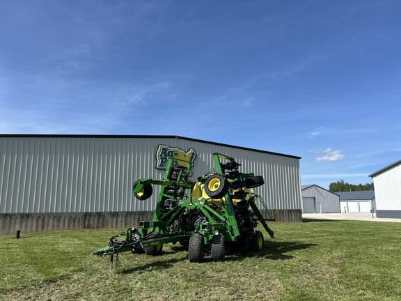 Image of John Deere N530C Primary image