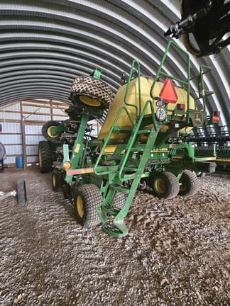 Image of John Deere N530C equipment image 1