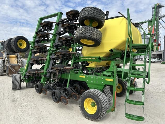 Image of John Deere N530C equipment image 4