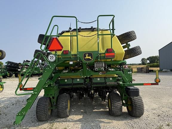 Image of John Deere N530C equipment image 2
