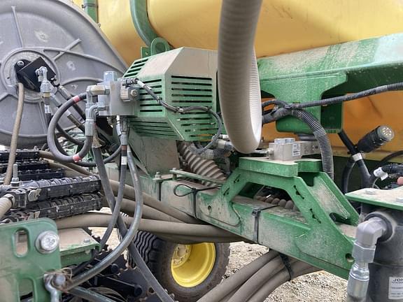 Image of John Deere N530C equipment image 4