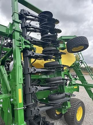 Image of John Deere N530C equipment image 3