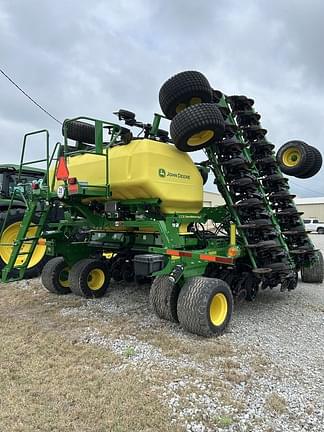 Image of John Deere N540C equipment image 4