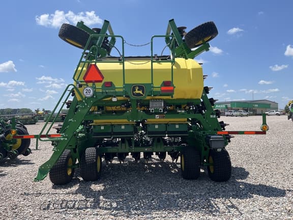 Image of John Deere N540C equipment image 4